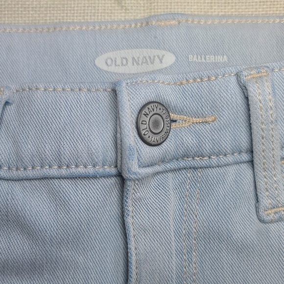 Old Navy Ballerina Jean Shorts - Picture 4 of 6